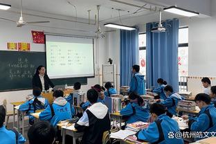 绝平三分被帽啦！小库里三分9中5拿到19分4篮板2抢断